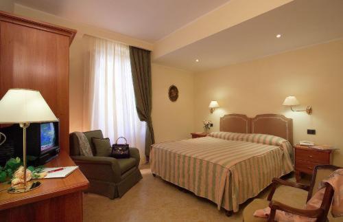 Hotel Italia Fiuggi Esterno foto